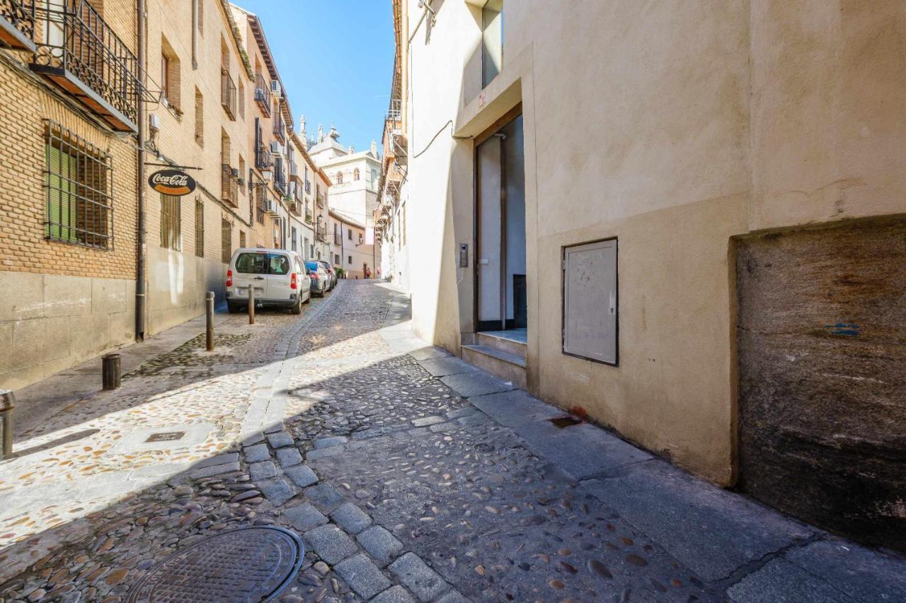 Apartamento Con Patio Junto A La Catedral By Toledo Ap Exteriör bild