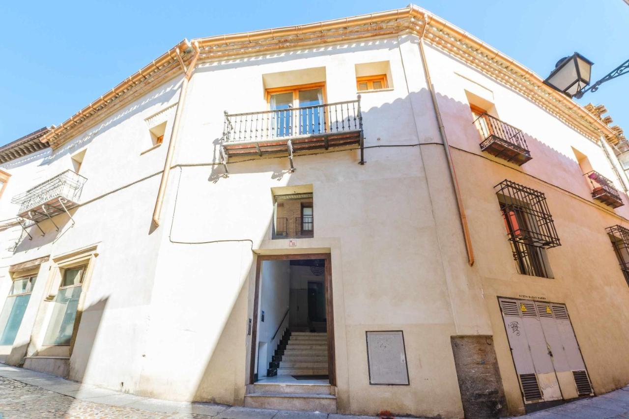 Apartamento Con Patio Junto A La Catedral By Toledo Ap Exteriör bild