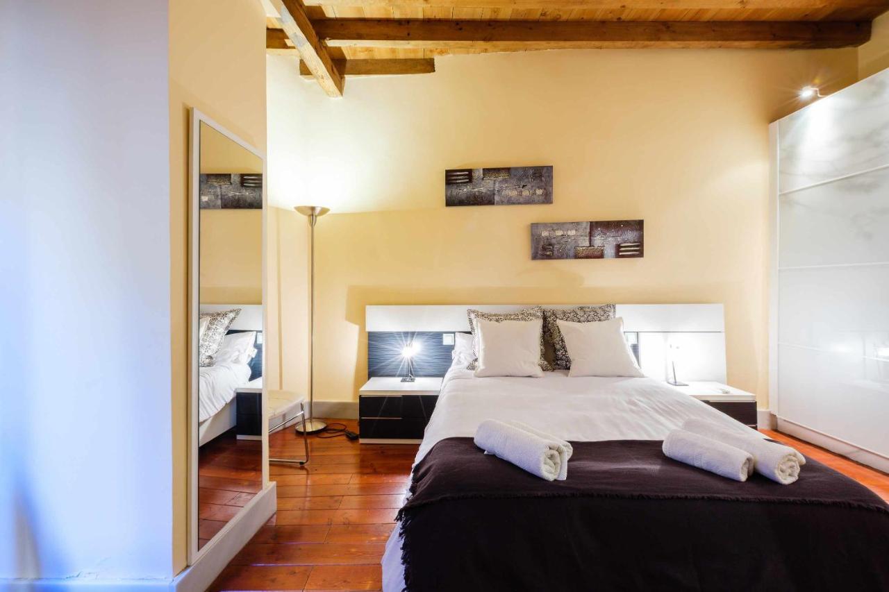 Apartamento Con Patio Junto A La Catedral By Toledo Ap Exteriör bild