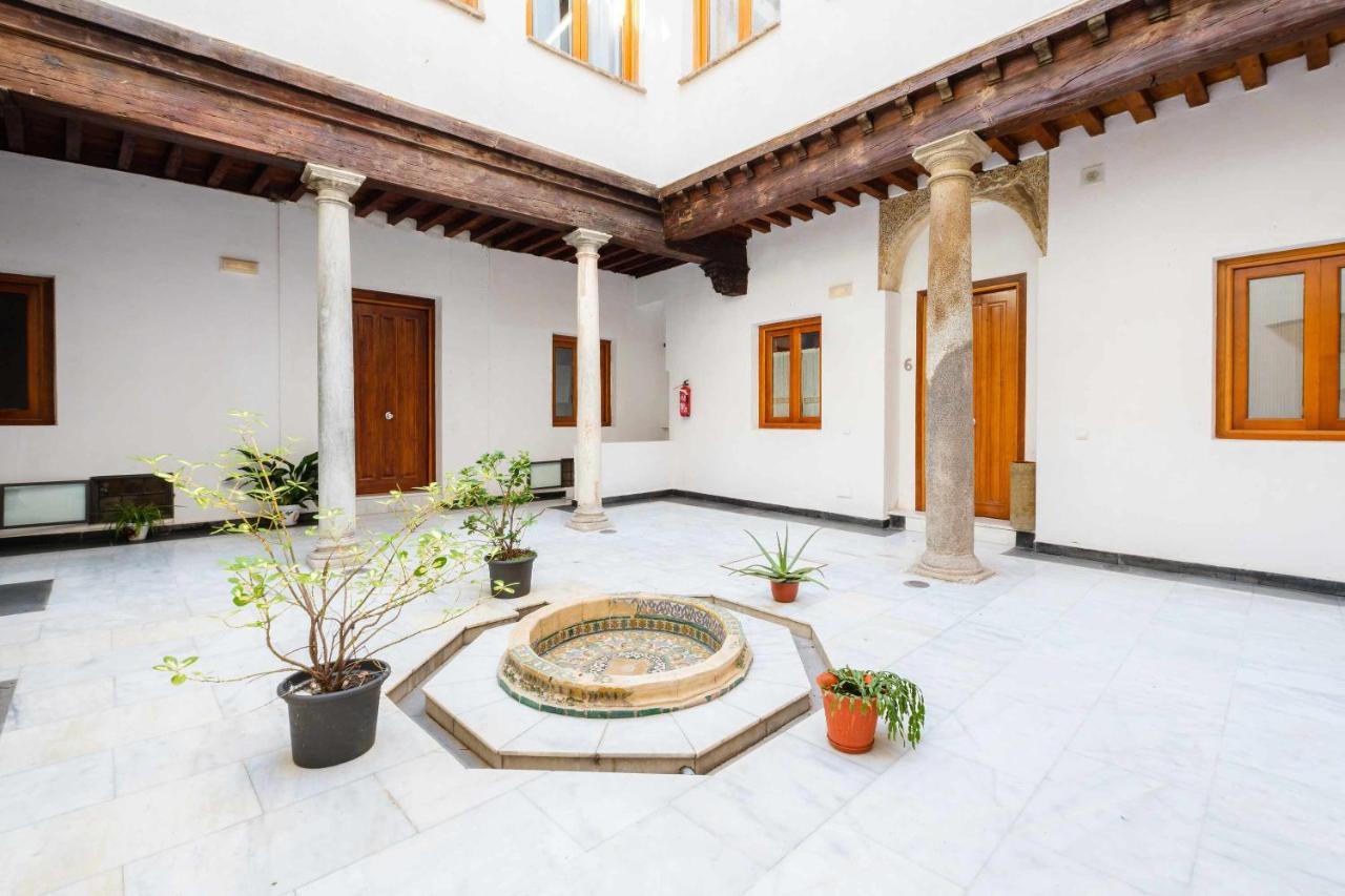 Apartamento Con Patio Junto A La Catedral By Toledo Ap Exteriör bild